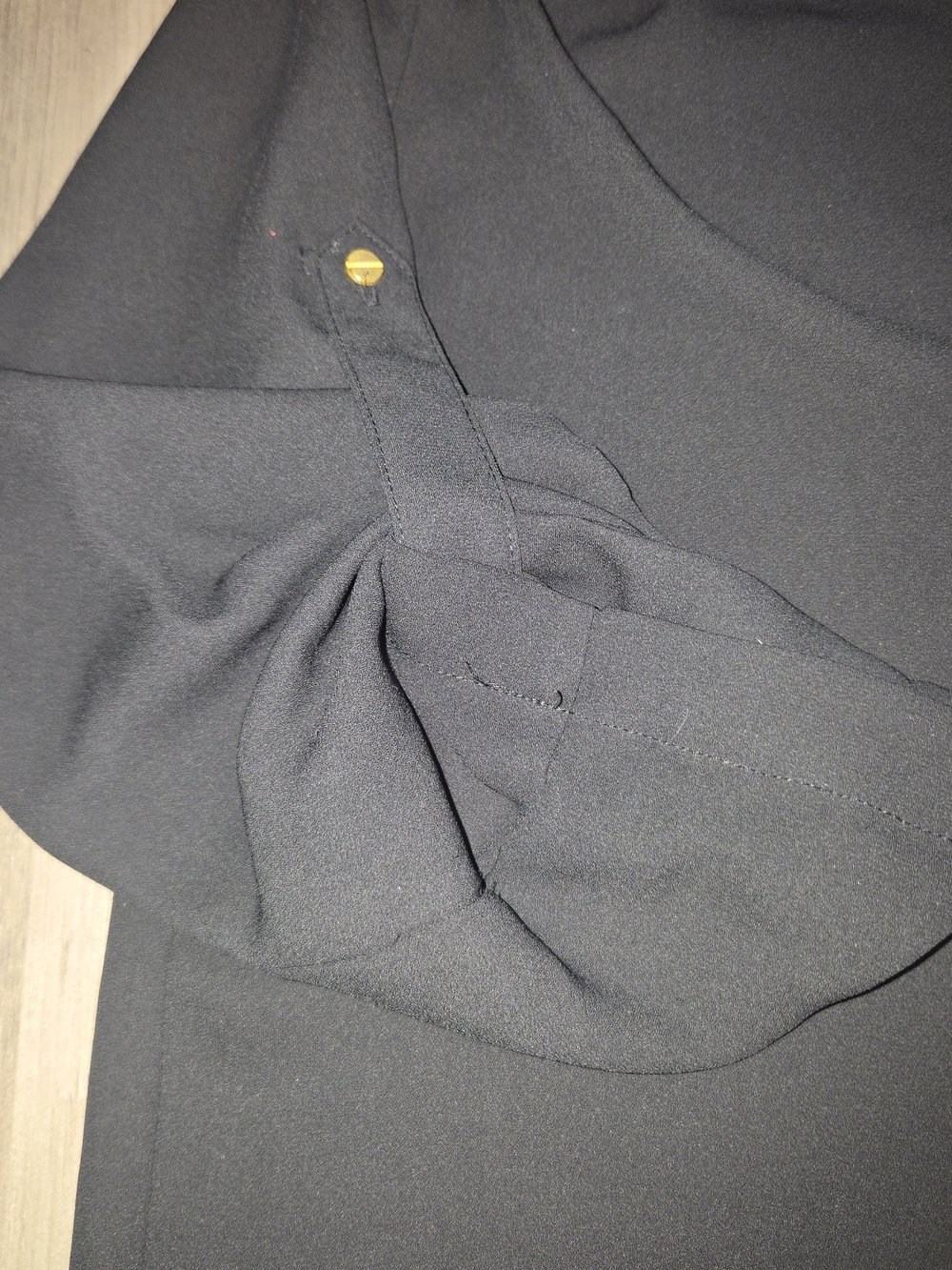 Mossimo Supply Co. Black V-Neck Roll-Tab Sleeve Tunic with Gold Buttons - Picture 3 of 4